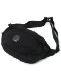 【送料無料】C.P.COMPANY NYLON B CROSSBODY PACK BLACK