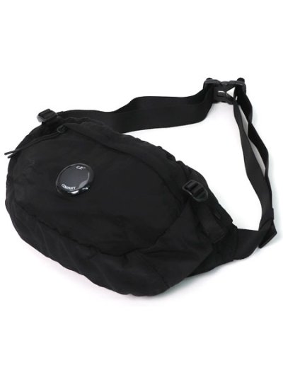 画像1: 【送料無料】C.P.COMPANY NYLON B CROSSBODY PACK BLACK