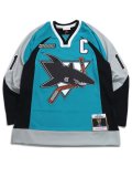 【送料無料】MITCHELL & NESS NHL DARK JERSEY SHARKS 1999 OWEN NOLAN