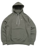 【送料無料】NIKE SOLO SWSH FLC PO HOODIE-LIGHT ARMY