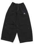 【送料無料】ADIDAS PARACHUTE PANTS-BLACK