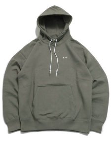 画像1: 【送料無料】NIKE SOLO SWSH FLC PO HOODIE-LIGHT ARMY (1)