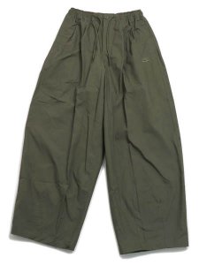 画像1: 【送料無料】NIKE CLUB BALLOON PANT-MEDIUM OLIVE (1)