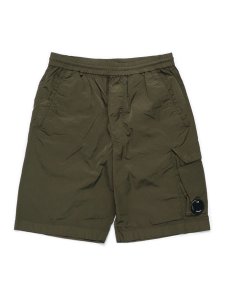 画像1: 【送料無料】C.P.COMPANY CHROME-R CARGO SHORTS IVY GREEN (1)