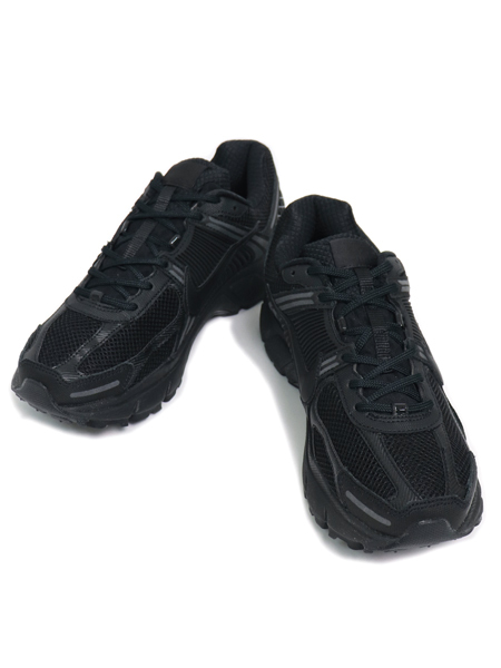 送料無料】NIKE ZOOM VOMERO 5 BLACK/BLACK - FIVESTAR